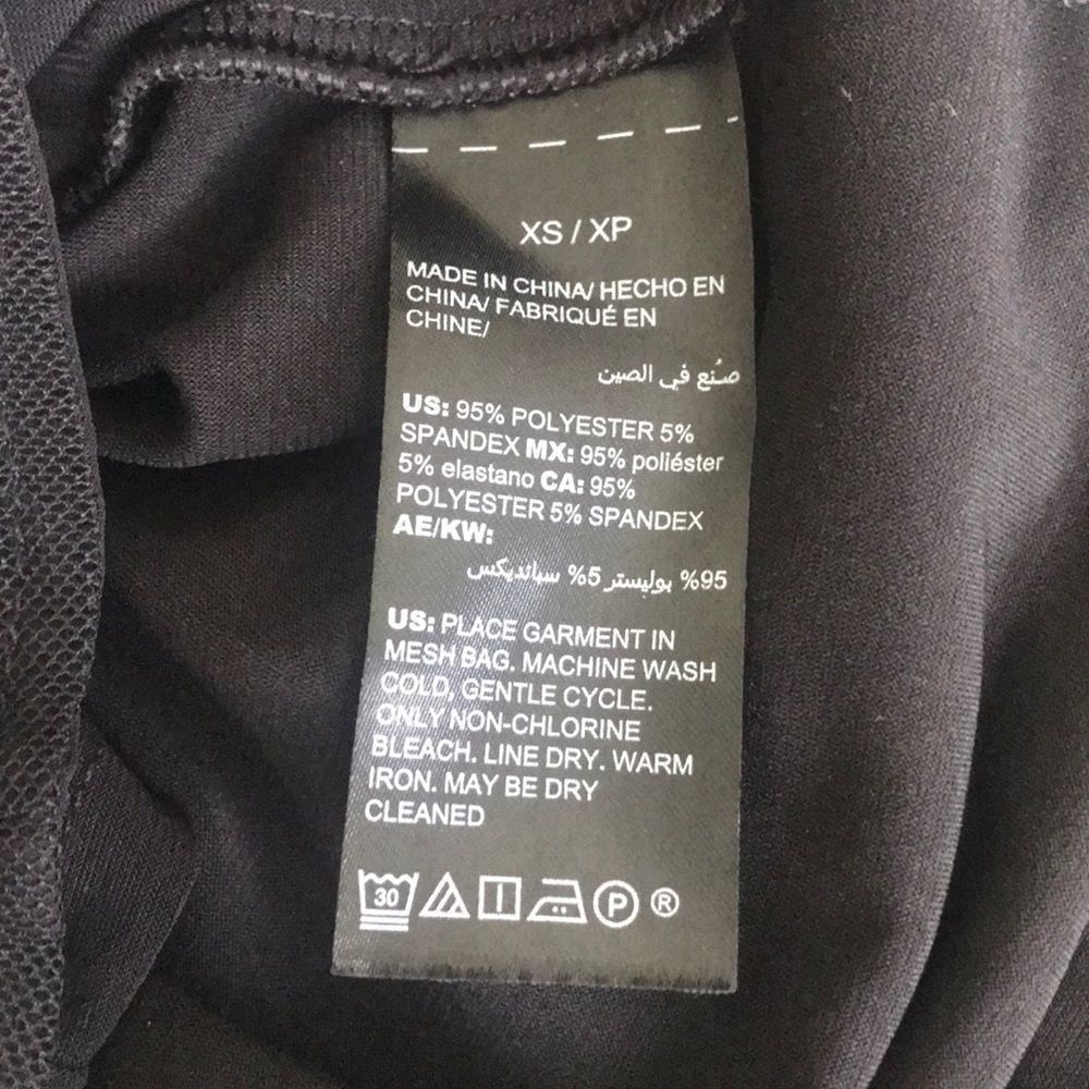 White House Black Market top with camisole. XS - Picture 8 of 8